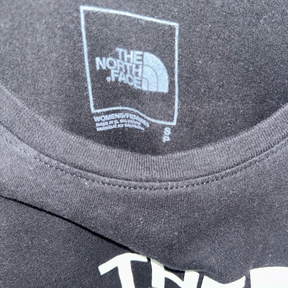 The North face tshirt - Picture 2 of 2